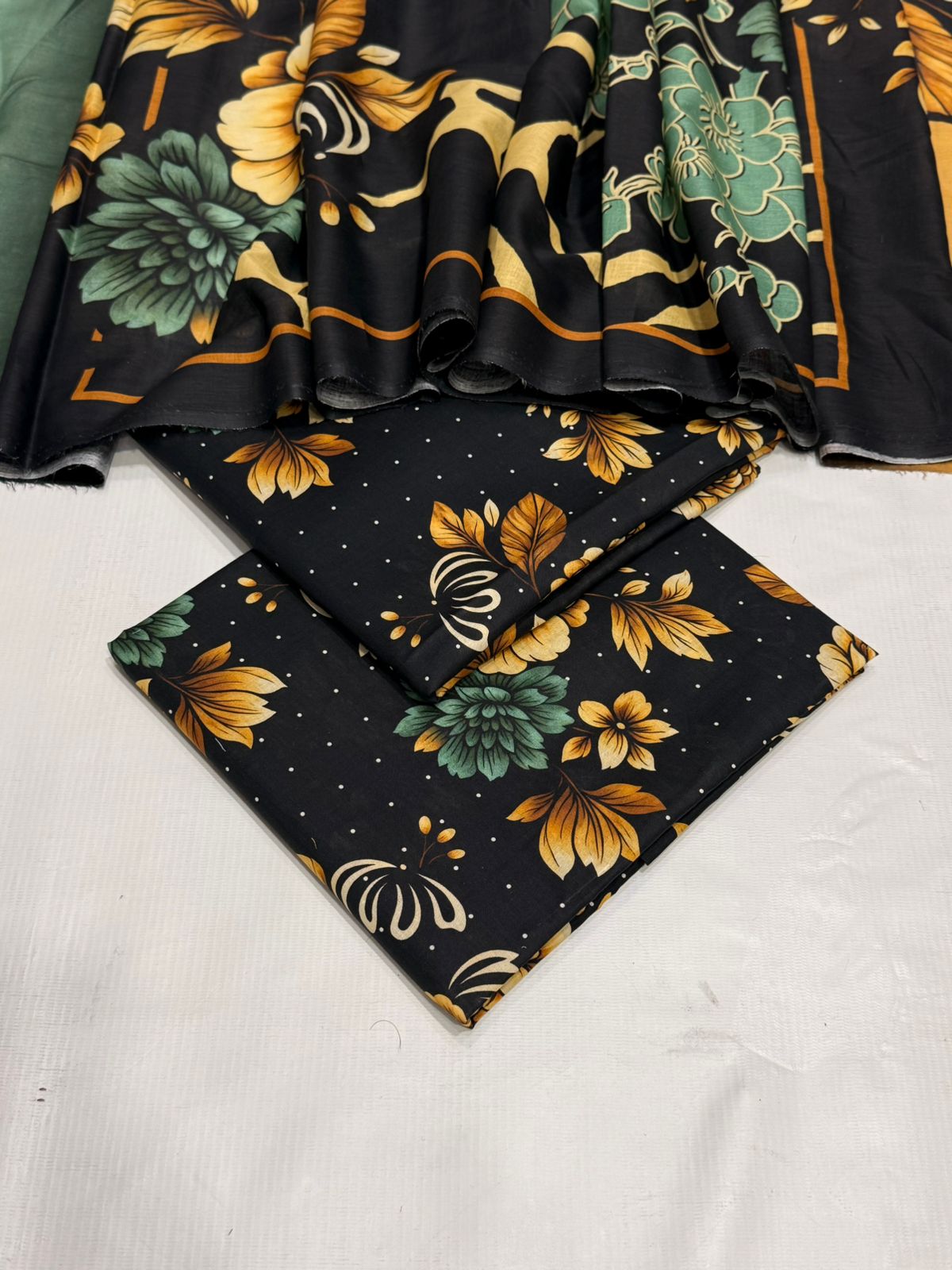 Sapphire 3 Piece Airjet Unstitched Lawn