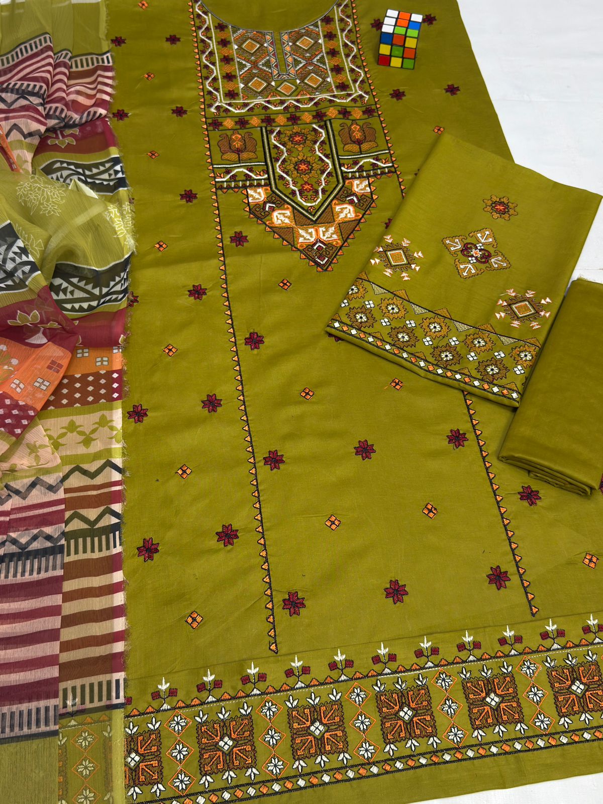 Sapphire 3 Piece Unstitched Lawn